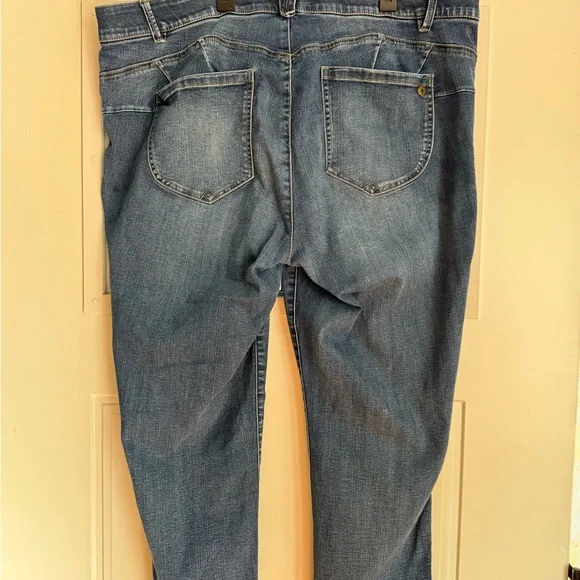 Plus Size Jeans 22W Democracy Blue Distressed Straight Leg Cropped Curvy Jeans - Picture 2 of 6